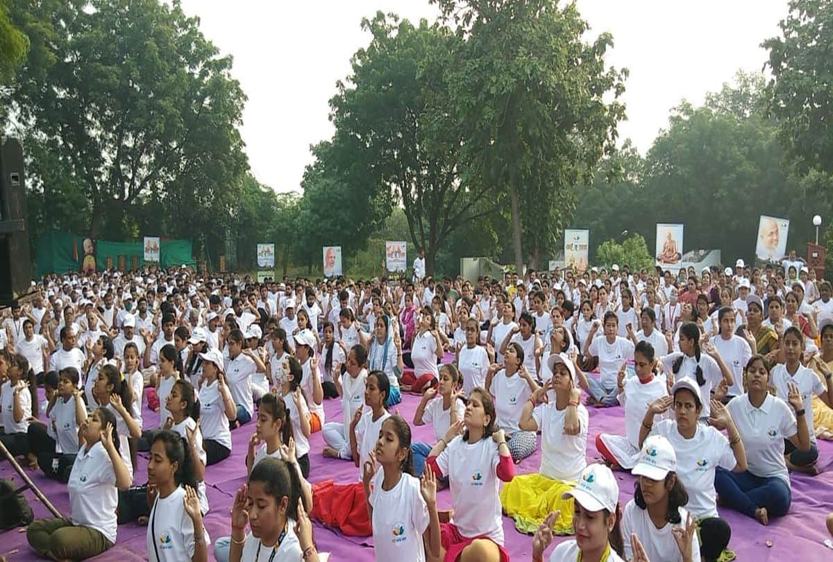 Om Arhan Namah will resonate Tajmahal Tajkhema At Sunday