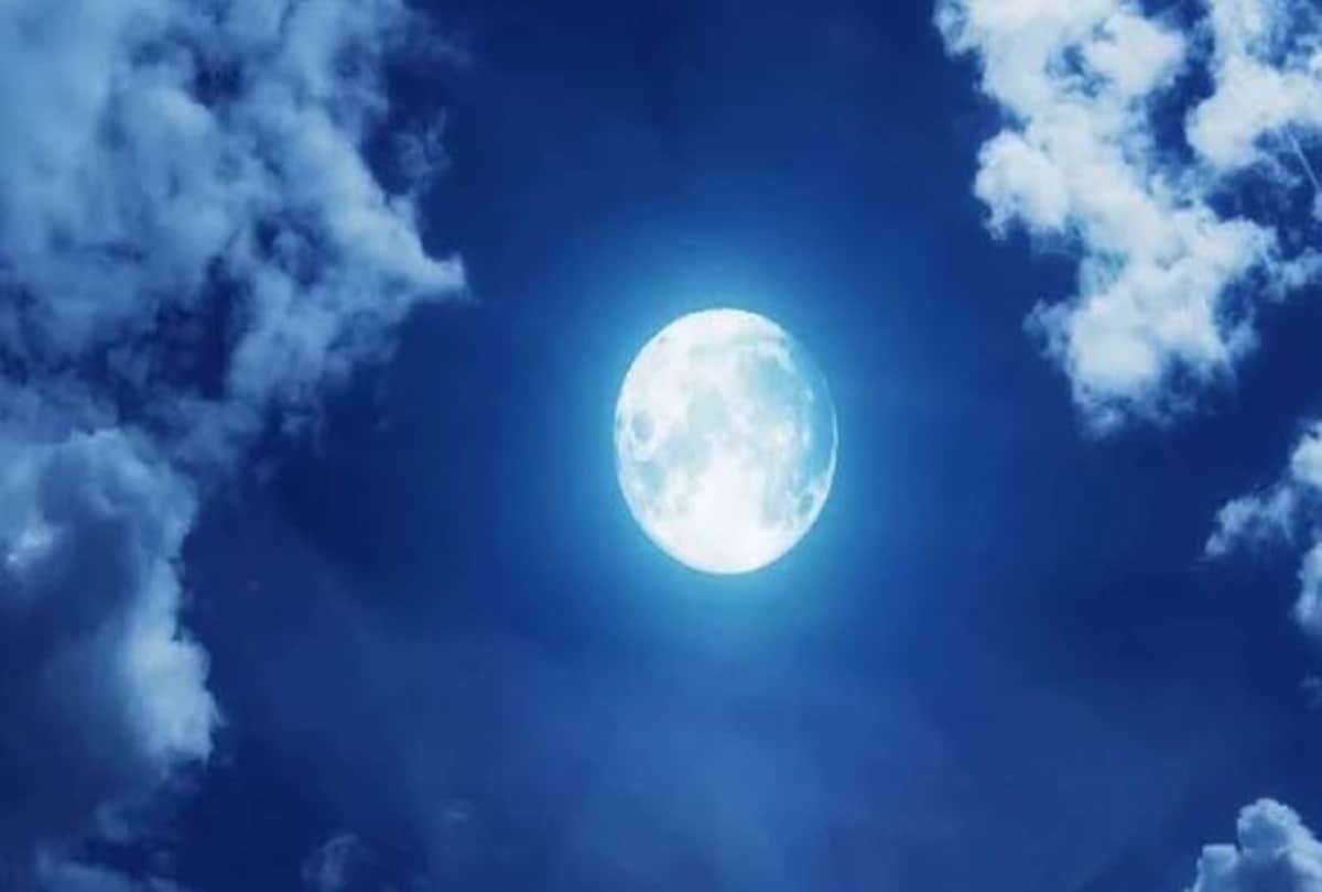 Sharad Purnima 2021 Moon will rain amrit tomorrow know shubh muhurat pujan vidhi and rules