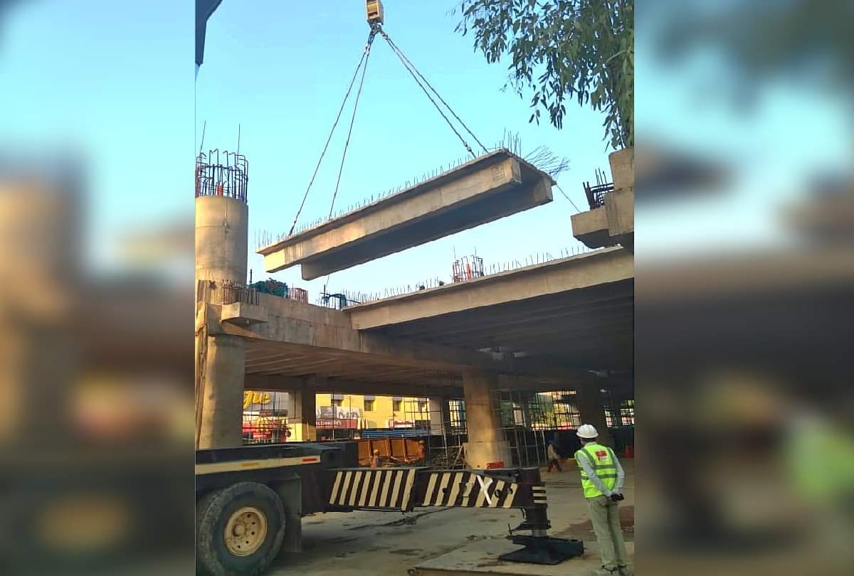 Agra Metro Work At Basai Station U Girders