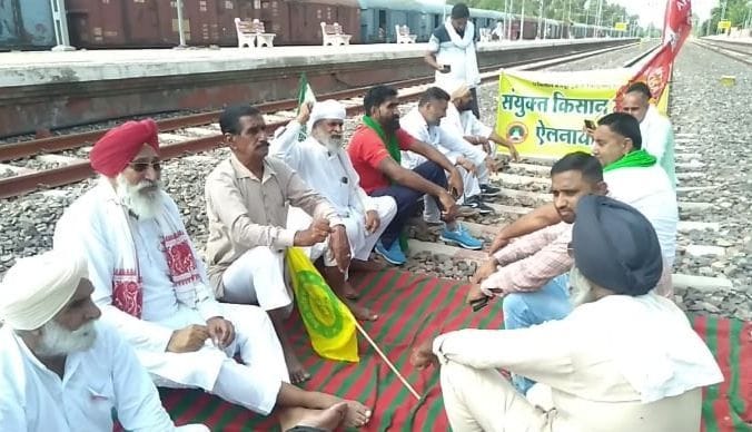 11 trains affected due to 6 hours agitation