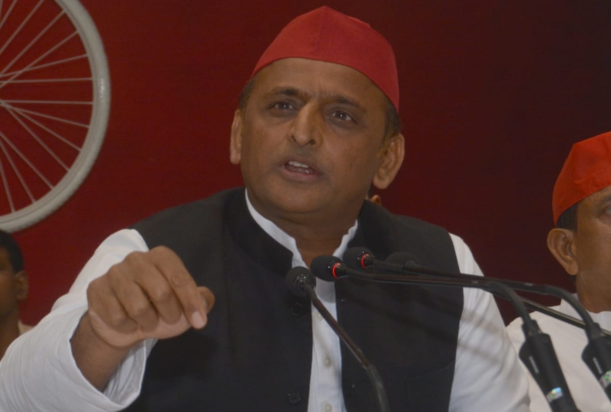 Former cm akhilesh yadav visit gorakhpur for up election 2022