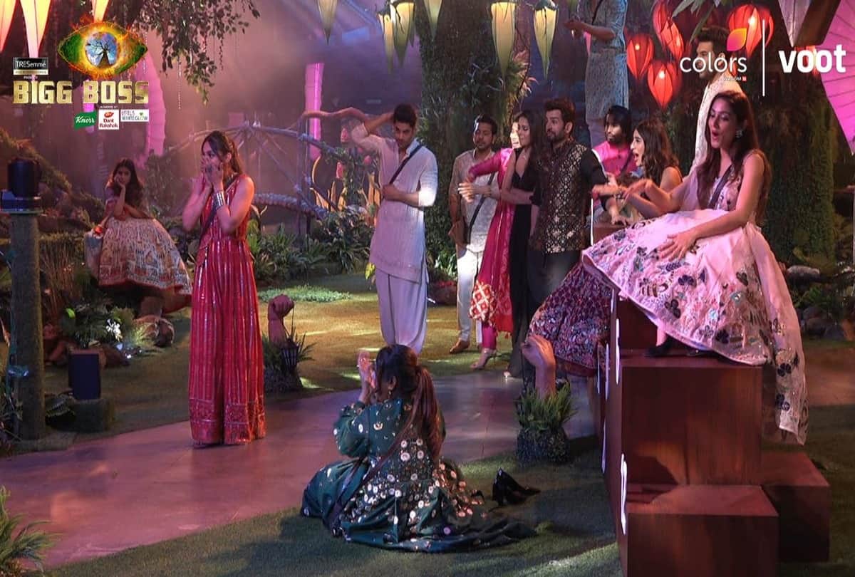Bigg Boss 15: On the occasion of Dussehra the family members got a special gift this week no member got eliminated