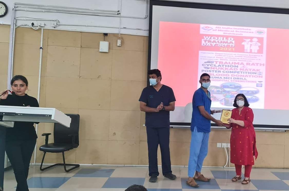 Mahesh Best Senior Nursing Officer, Dinesh Lohar Became Best Team Leader