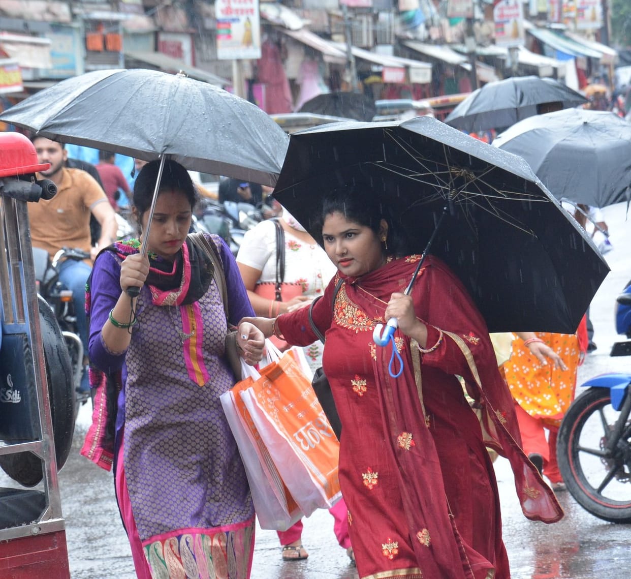 Rain breaks eight year record, 10 percent loss to paddy crop