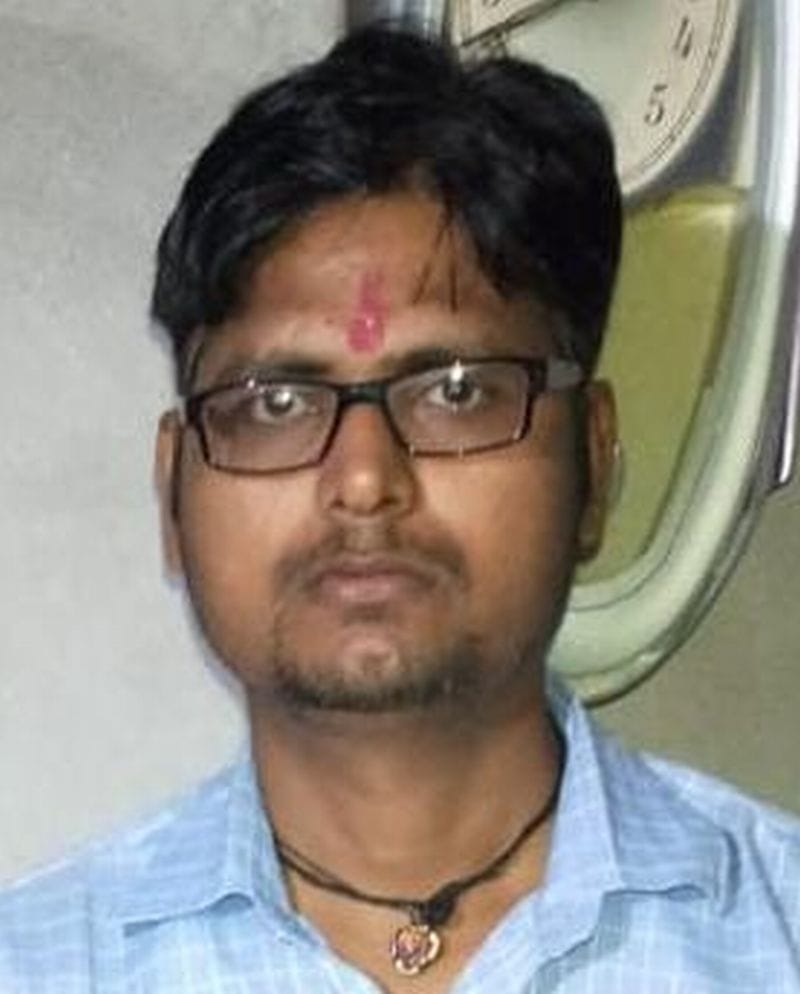 Calling his wife and said - death is calling me, then he was cut off from the train and gave his life