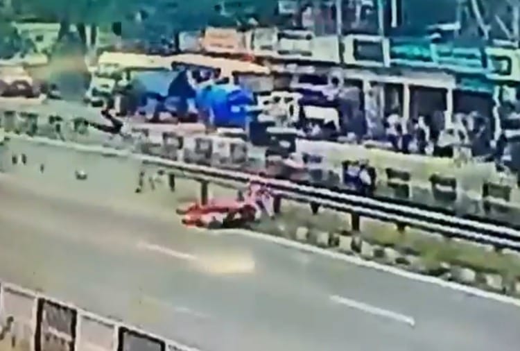 Overspeed vehicle hit two girls in Jalandhar of Punjab