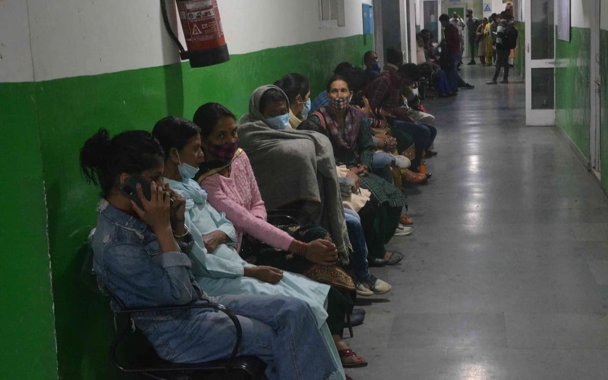 Video of verbal conflict between on-duty doctor and chemist goes viral in Solan