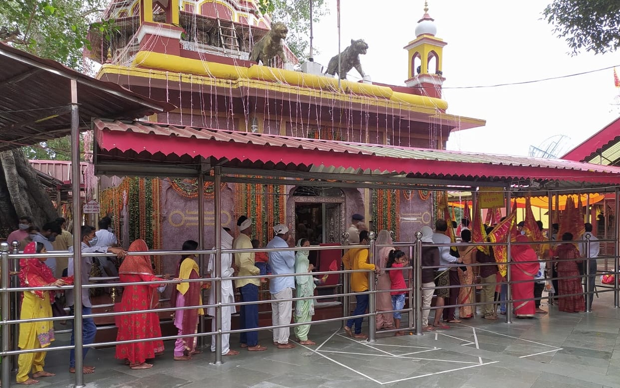 2500 people come in mata balasundri temple trilokpur