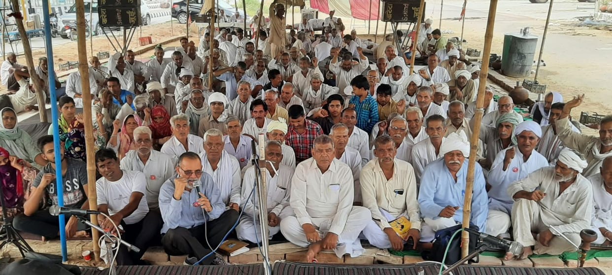 Farmers will stop trains at five places in Dadri and Bhiwani today