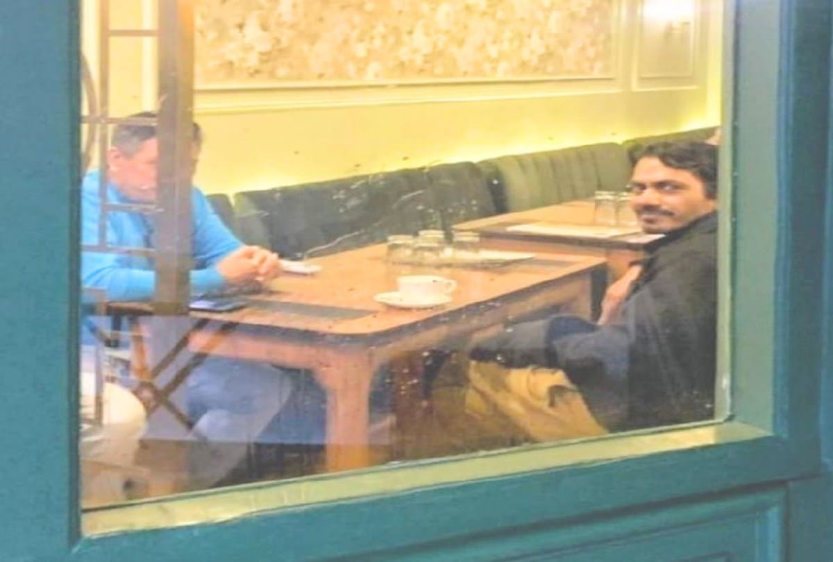 Film shooting: Nawazuddin Siddiqui and Diana had dinner in Manali