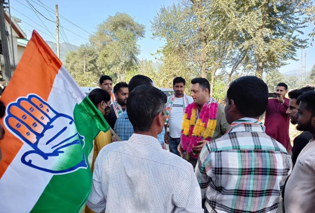 by election in himachal pradesh congress pradesh mahasachiv Ashray Sharma in election campaign