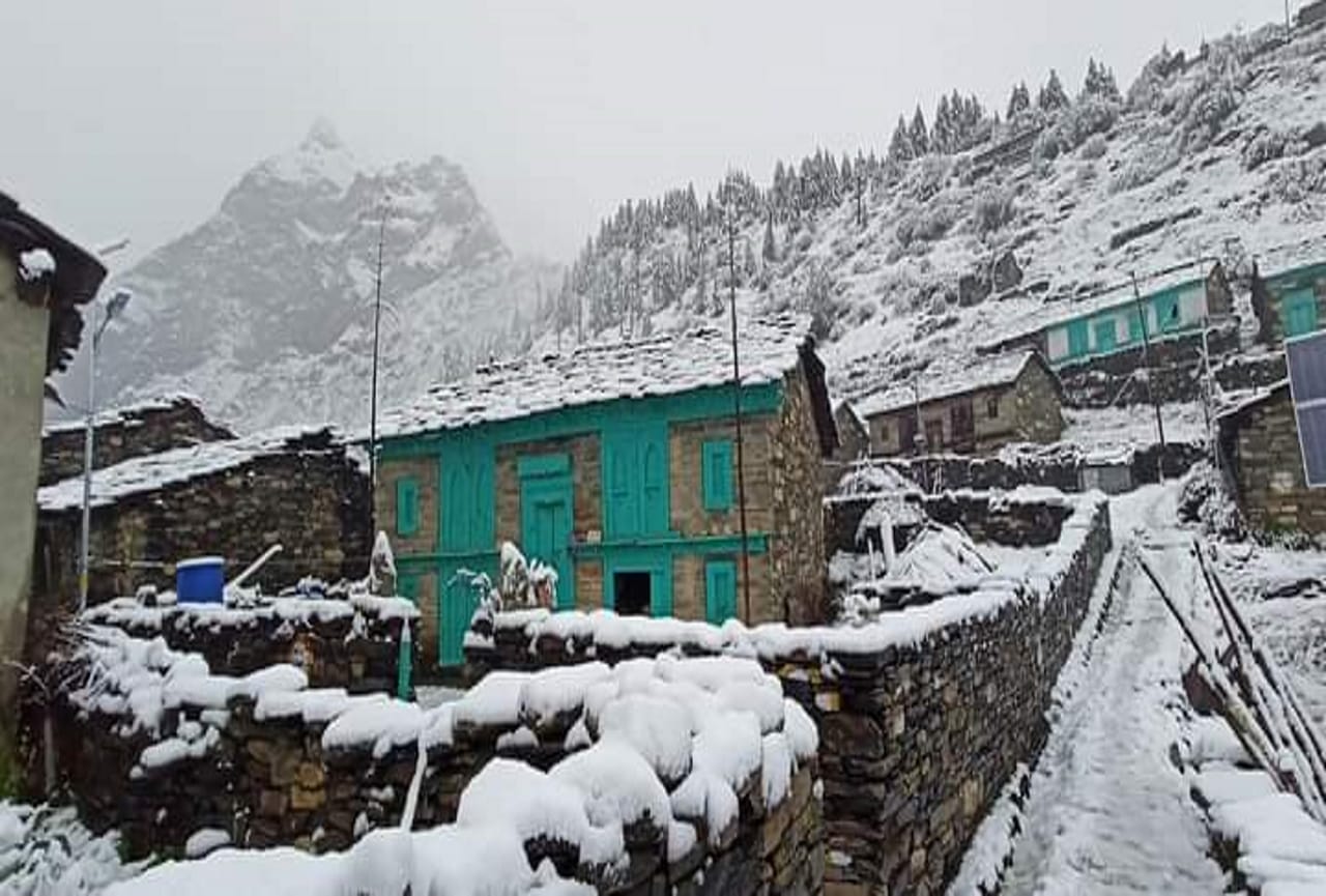 Uttarakhand Weather Update News: snowfall in uttarakhand, see photos