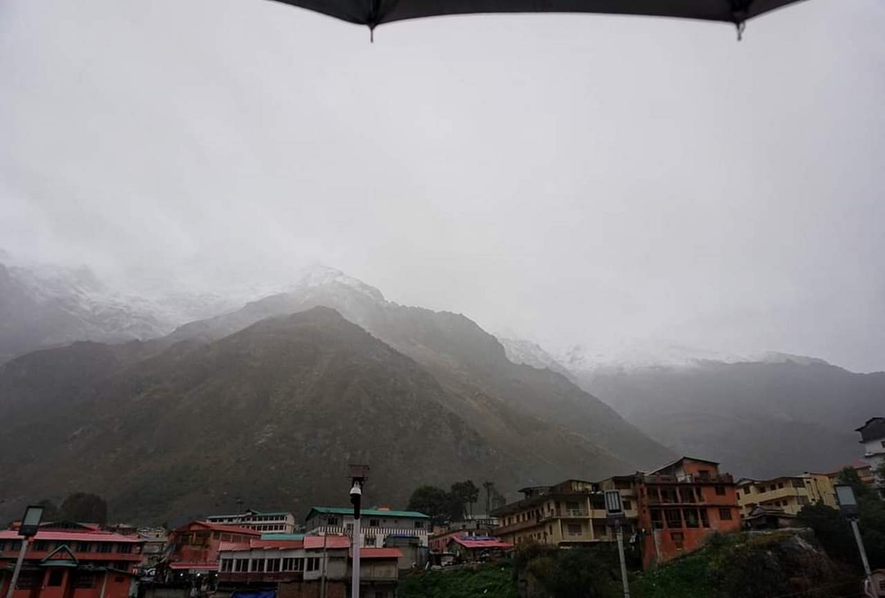 Uttarakhand Weather Update News: snowfall in uttarakhand, see photos