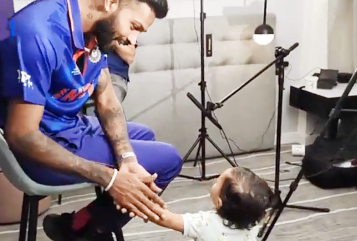 T20 World Cup: Hardik Pandya adorable moment with son Agastya; surprise visitor during interview