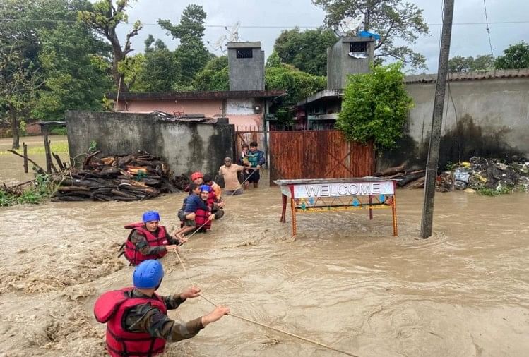 उत्तराखंड आपदा:हर मोर्चे पर देवदूत बनकर उतरे जवान, बचाई एक हजार लोगों ...