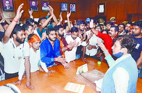 Students again created ruckus in Bareilly College, vandalized the principal's room
