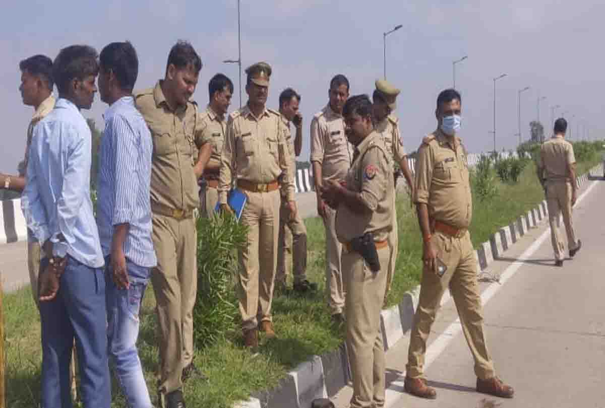 Auraiya: Truck tramples over grocery shopkeeper crossing the highway, death