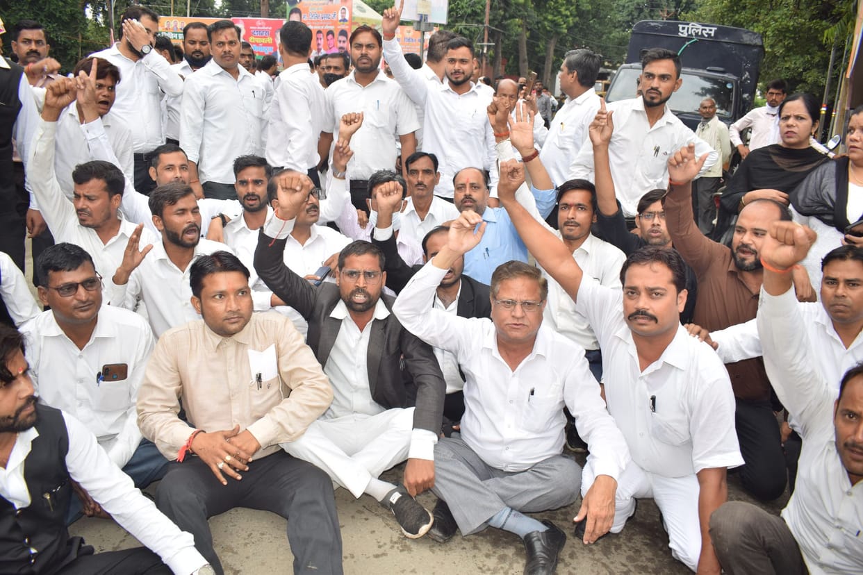 advocate protest