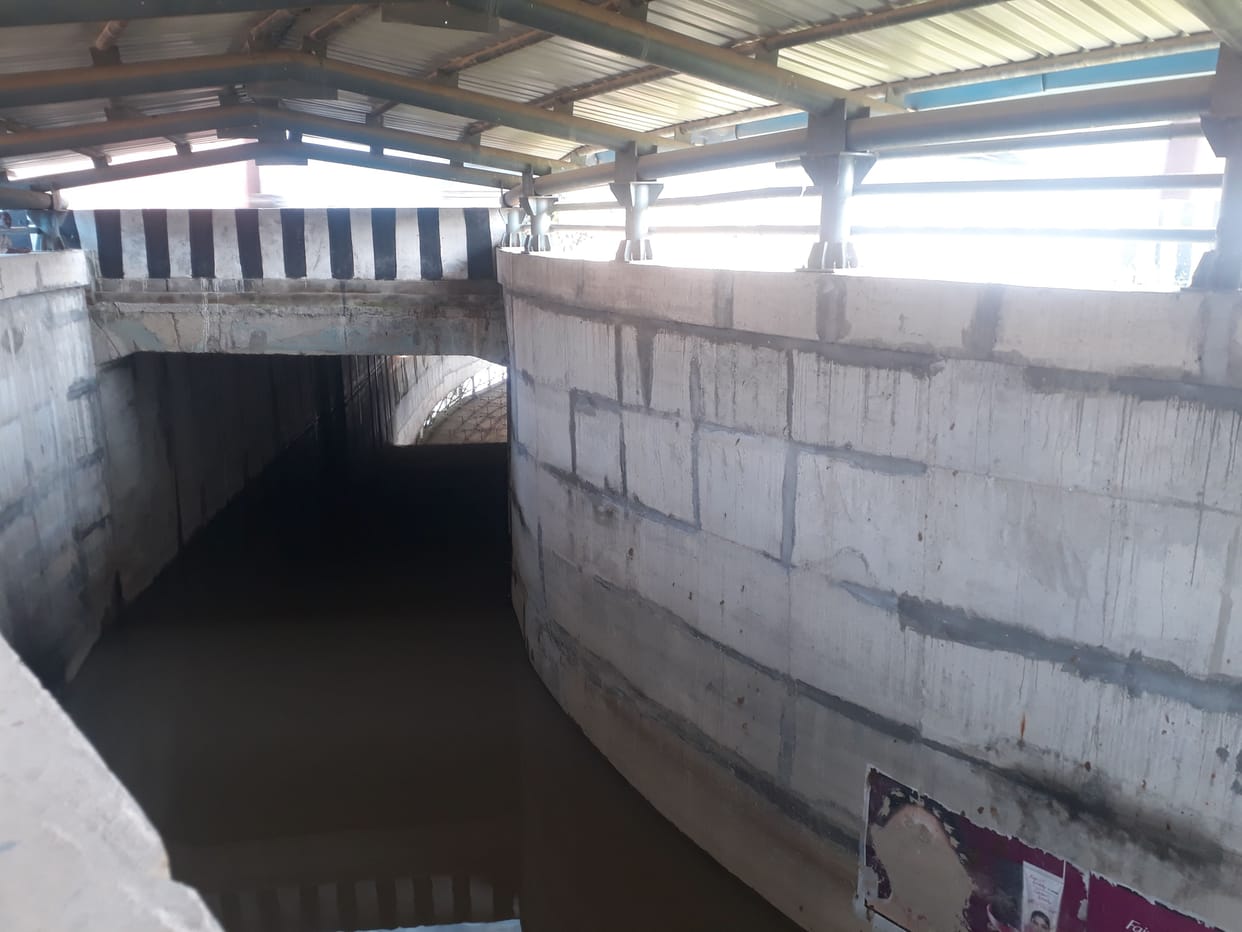 Rain water filled in four underpasses near Jhinjhak railway station, traffic problems