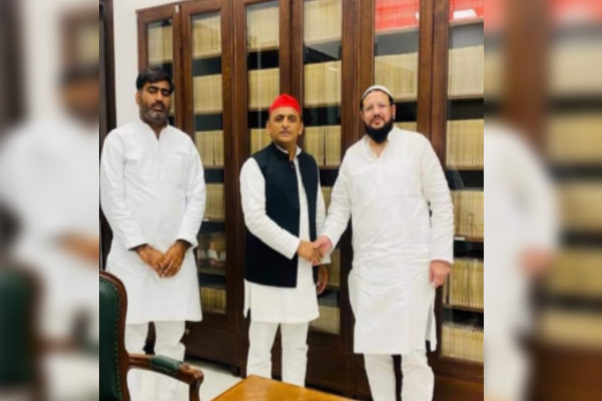 Shahid Akhlaq Meets Akhilesh yadav, will soon decide to join Samajwadi Party