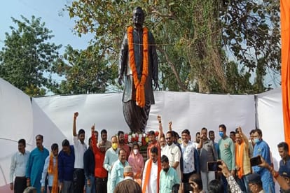 Atal bihari vajpayee statue