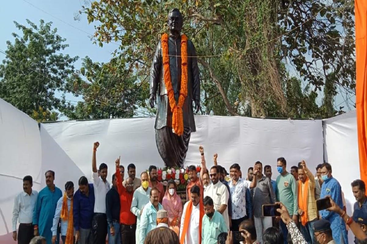 Dewas: Finally Atal Bihari Vajpayee statue inaugurated by BJP leaders