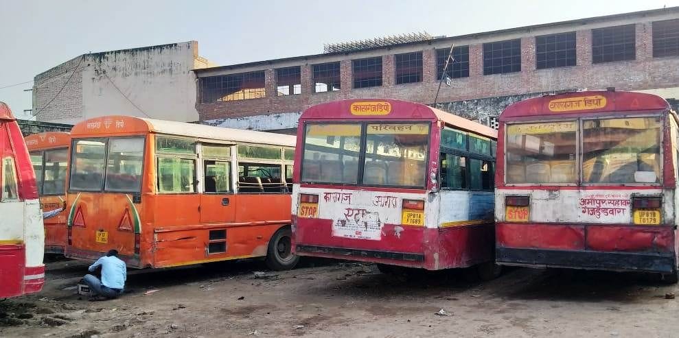 roadways bus,UPRTC buses etah,kasganj dipo,UPRTC