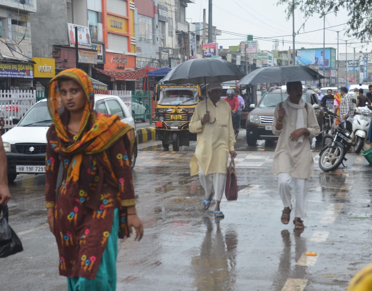 Clouds prevailed throughout the day, two mm of rain increased the coldness