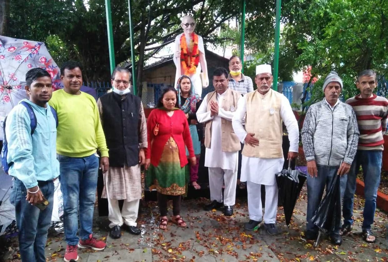 Pay Homage to Martyers