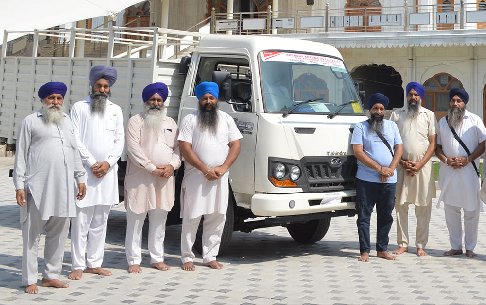 donor parked a mini truck in Gurdwara Singh Shaheedan