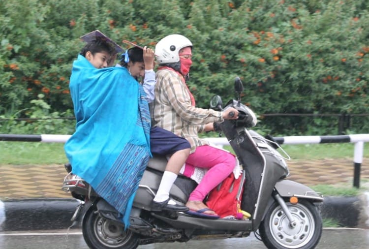 Temperature dropped eight degrees in Chandigarh due to rain and cold winds