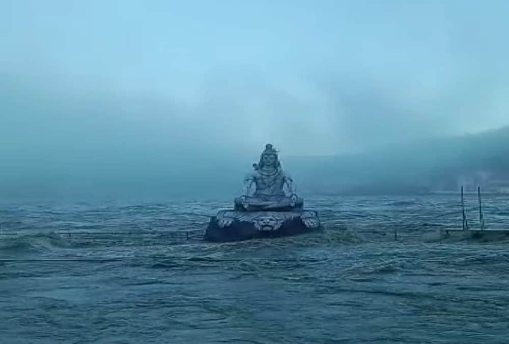 Uttarakhand Weather Update Today: After Heavy Rainfall River Crosses Danger Level in Haridwar rishikesh and Kamoun photos