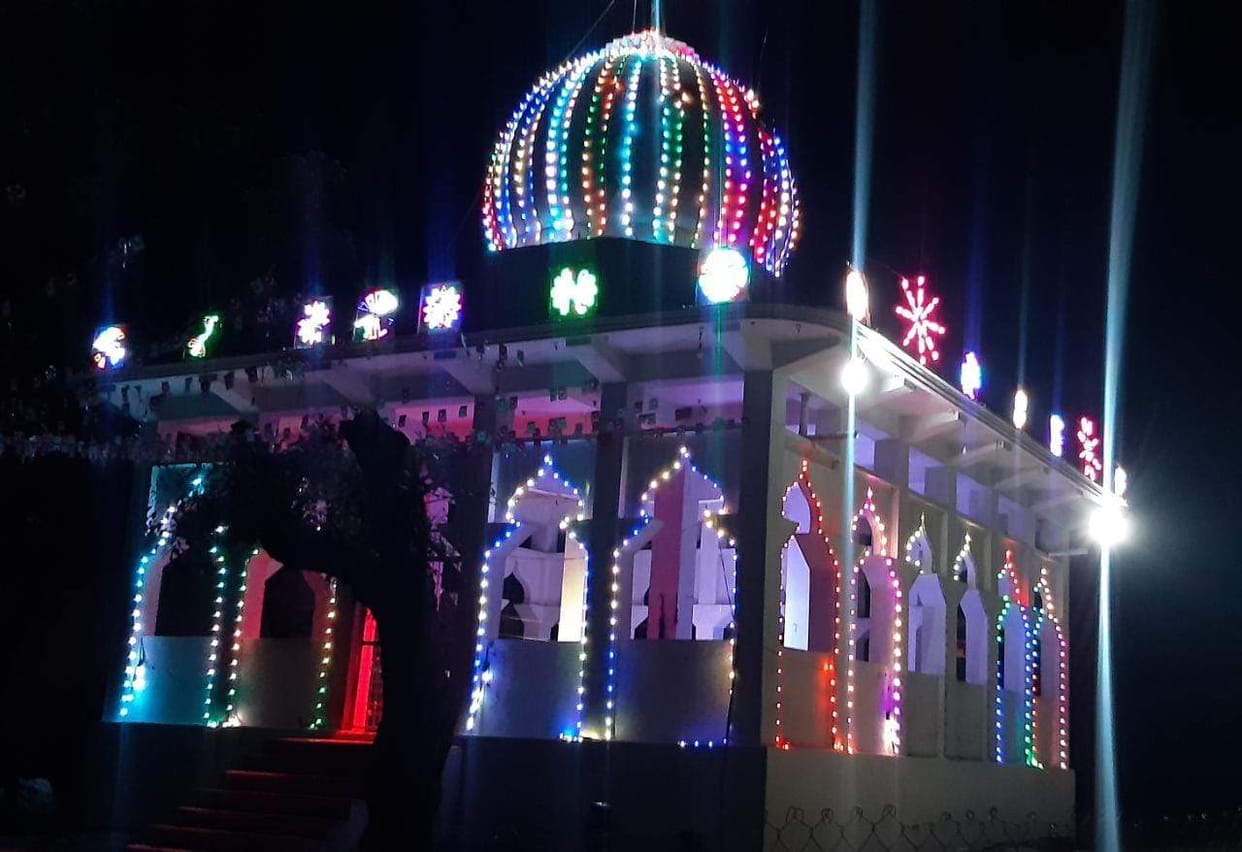 julush e muhammad, komi ekta