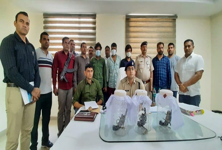 Three miscreants arrested for robbing petrol pump in Jind