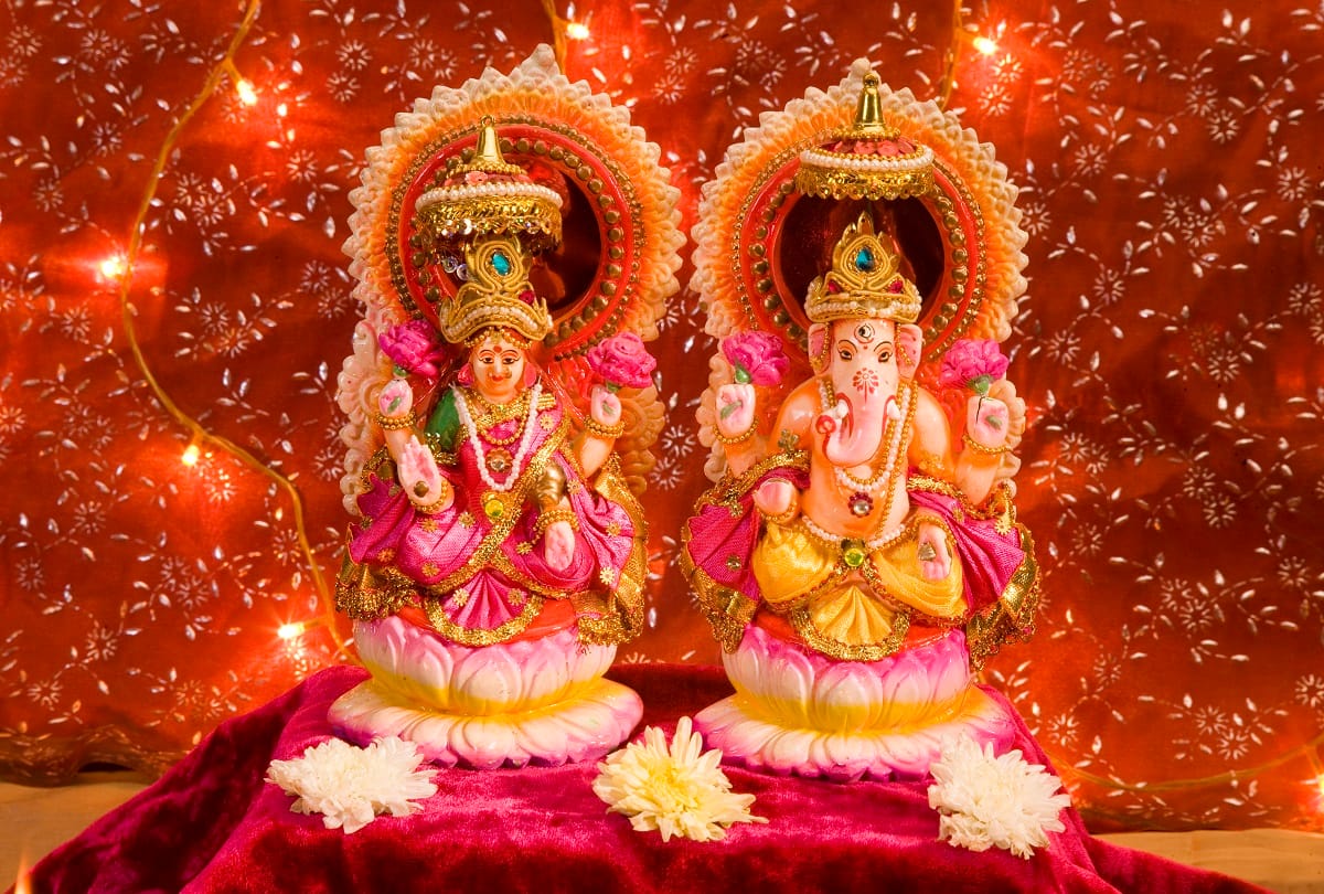 diwali 2021 lakshmi puja vidhi samagri list for ganesh laxmi pujan and subh muhurat