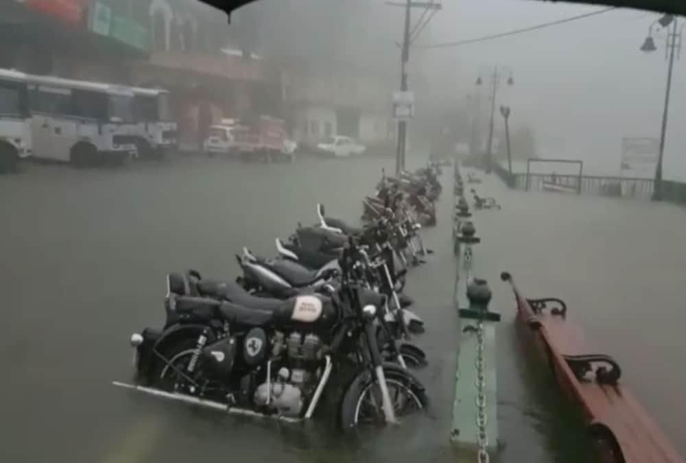 Uttarakhand Weather Update Today: Rainfall Break Many Years Record in Nainital and Water Flow on road After Naini Lake Overflow Photos