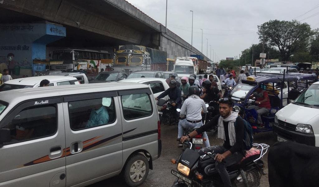 Truck driver dies in collision between trolley and truck, jammed for six hours on GT Road
