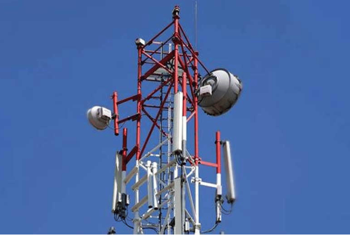 Young man climbed the tower to demand marriage in Karnal