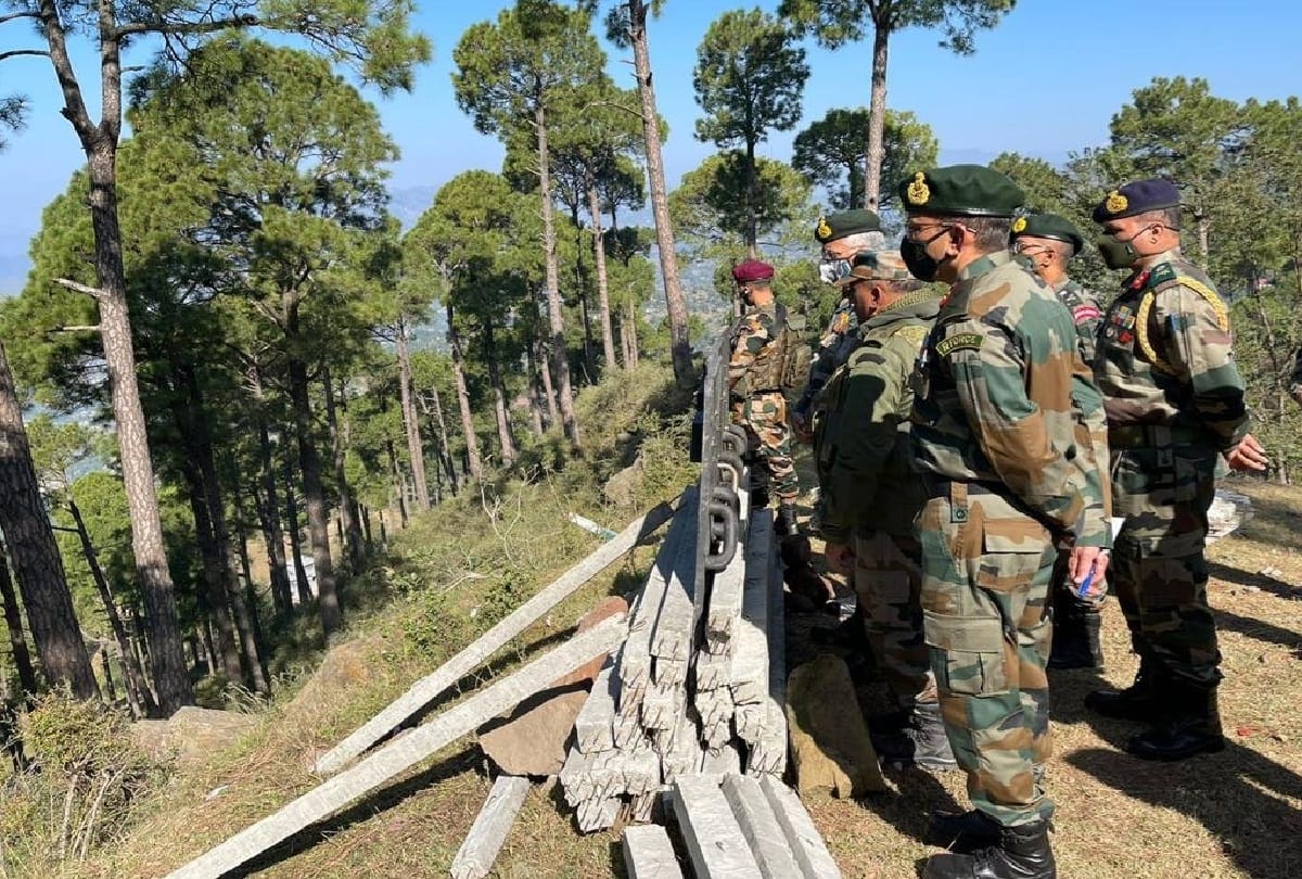 Army Chief General MM Naravane visited forward areas of Line of Control and target killing in kashmir and poonch encounter
