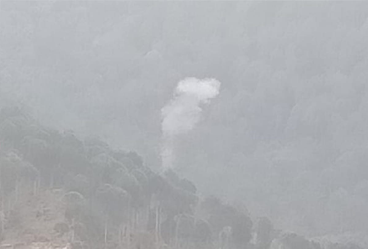 Poonch jammu and kashmir news terrorists associate arrested in Poonch Caught taking pictures of military bases objectionable videos and pakistan mobile number found