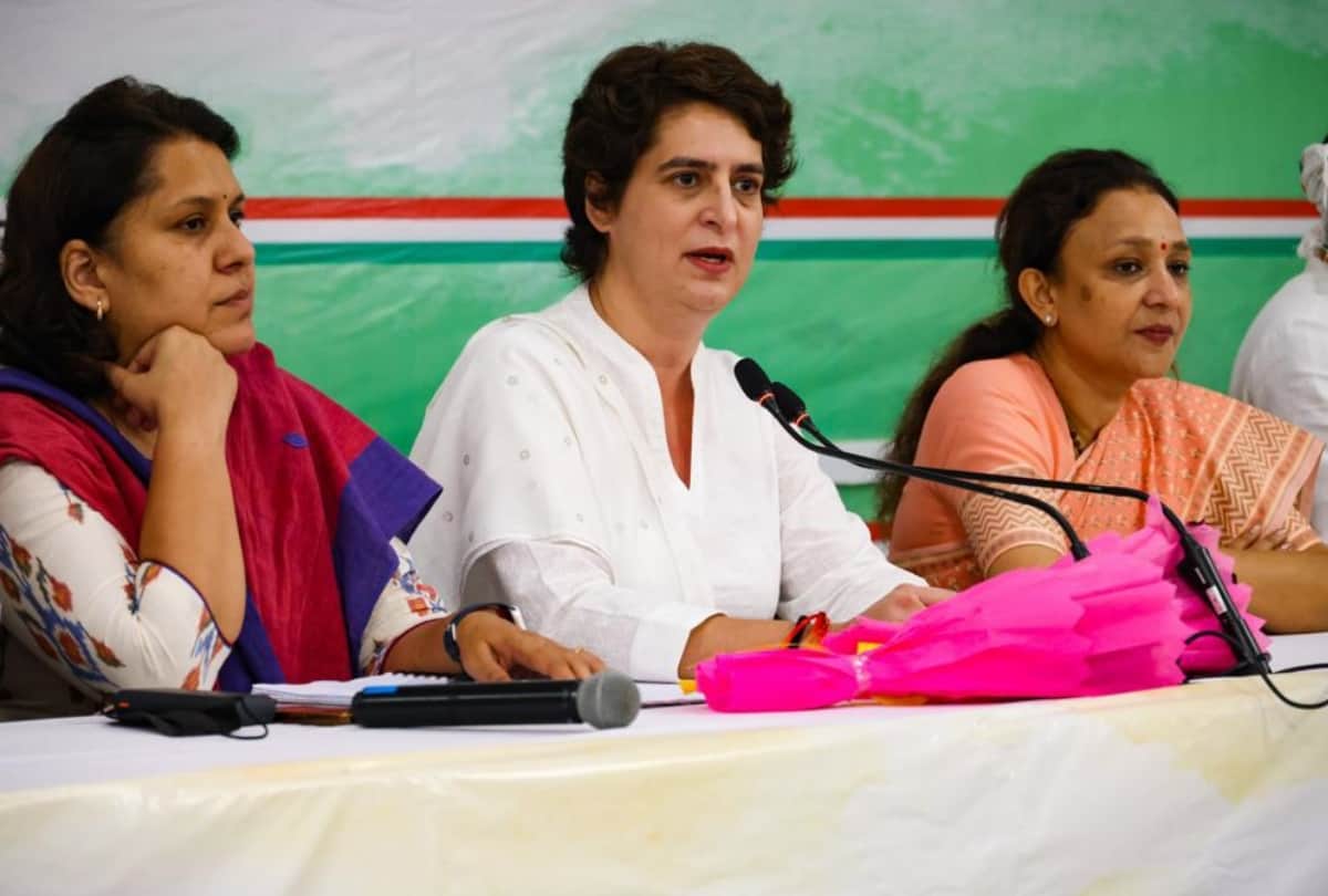 Priyanka Gandhi says Women should come into politics.