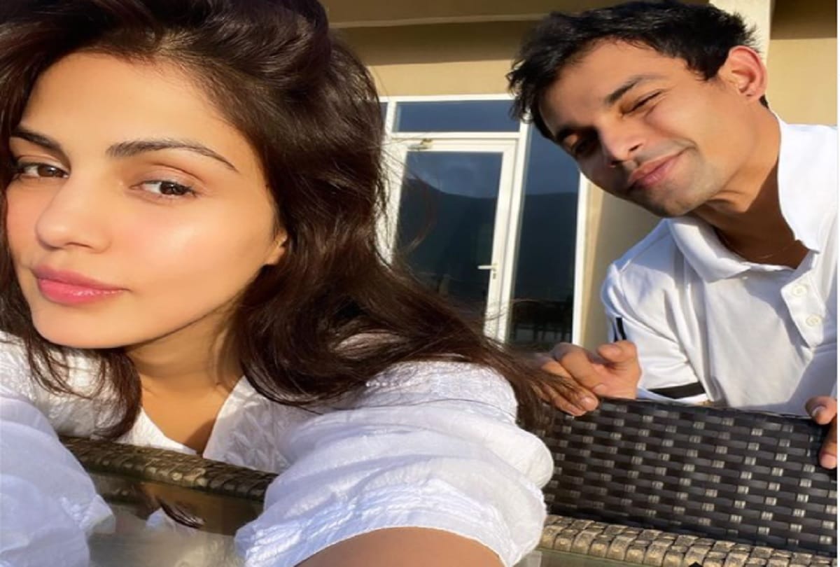 Rhea Chakraborty shares FIRST photo with brother Showik since SSR's death caption wins hearts