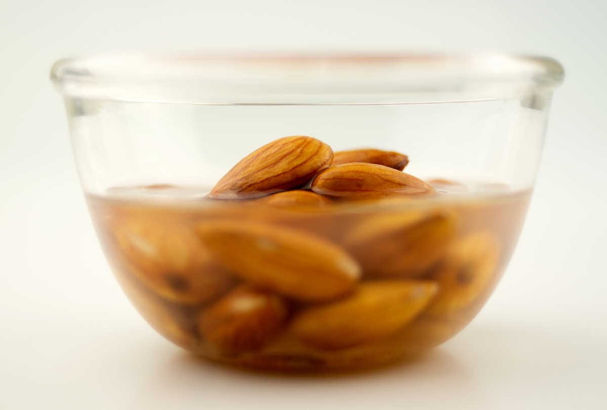 soaked almonds benefits for weight loss and digestion