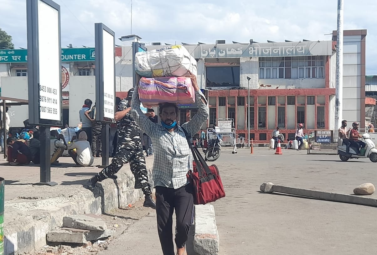 target killing, Migrant workers returning from Kashmir to Uttar Pradesh, Bihar and Madhya Pradesh