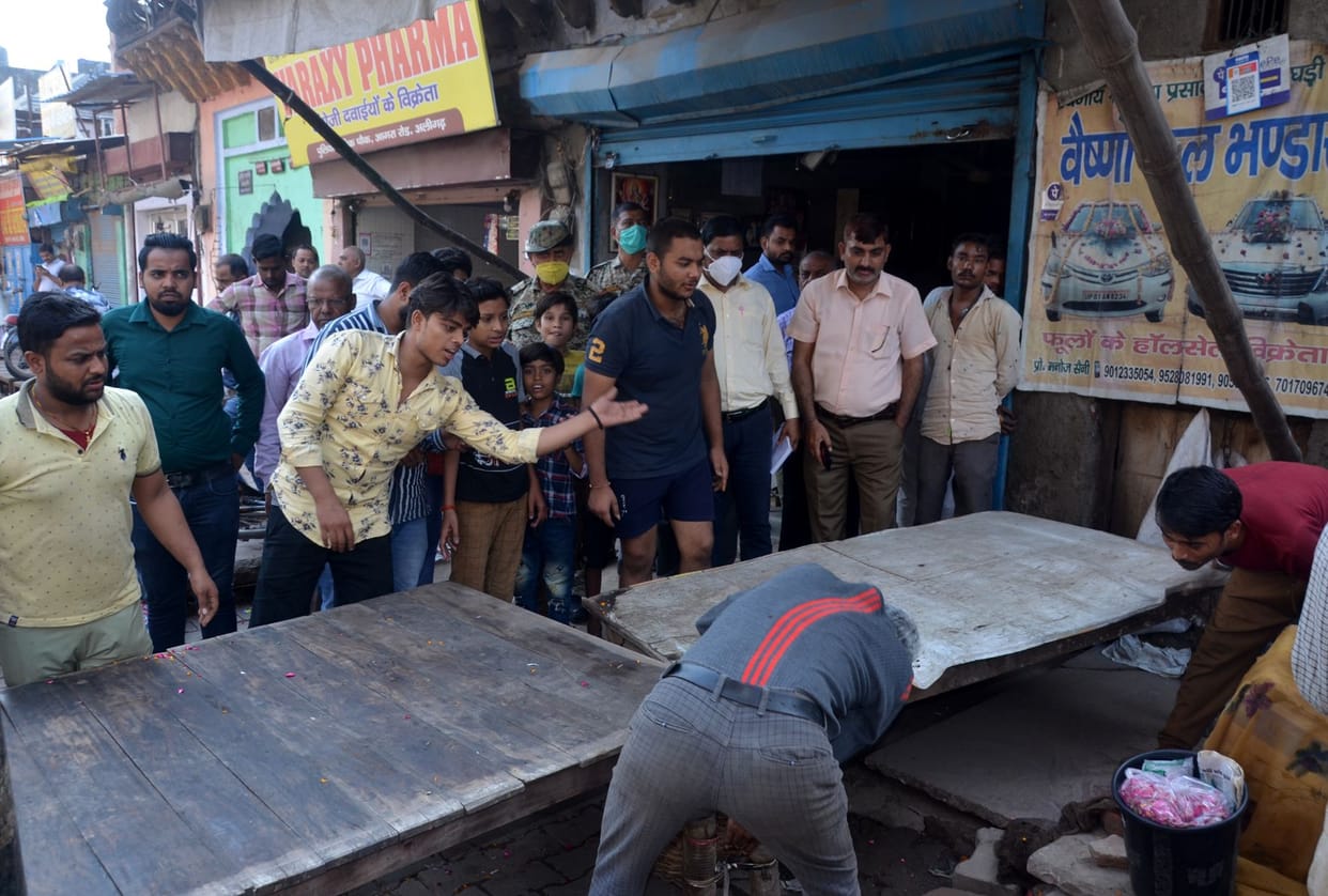 Encroachment removed from Gandhi Park to Hathras Adda