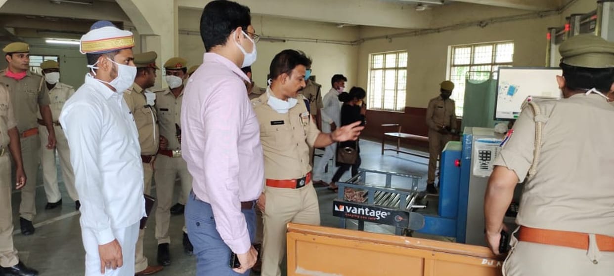 Admission should be done only after strict investigation in the district court
