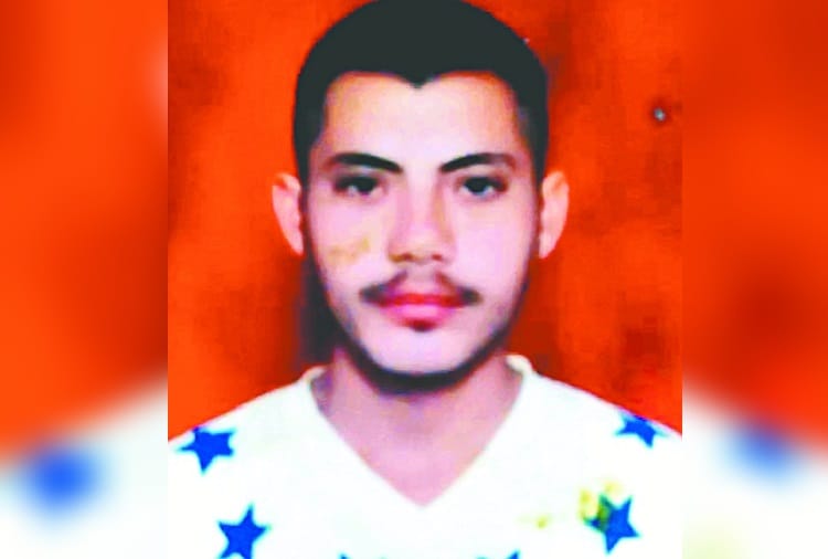 youth dies due to falling melt iron on him in punjab