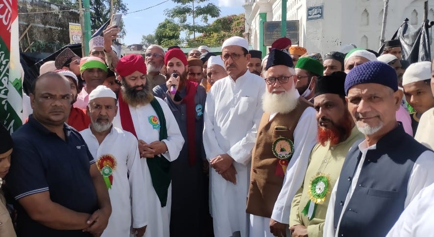 Marhaba-Marhaba... with echo the blessings of Huzoor