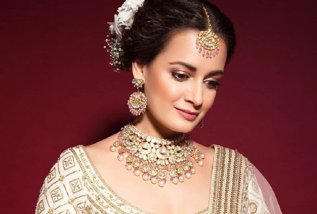 Diwali 2021 Fashion Dia Mirza white lehenga gives Graceful look