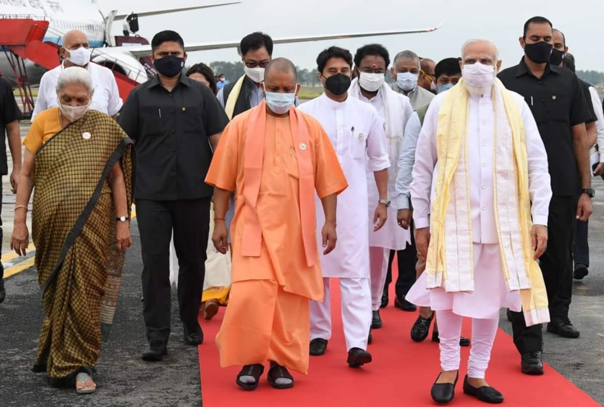 Crowds gathered to see PM Modi in Kushinagar